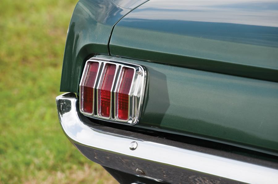  Ford Mustang GT Coupe 1966 года  (фото 10 из 23)
